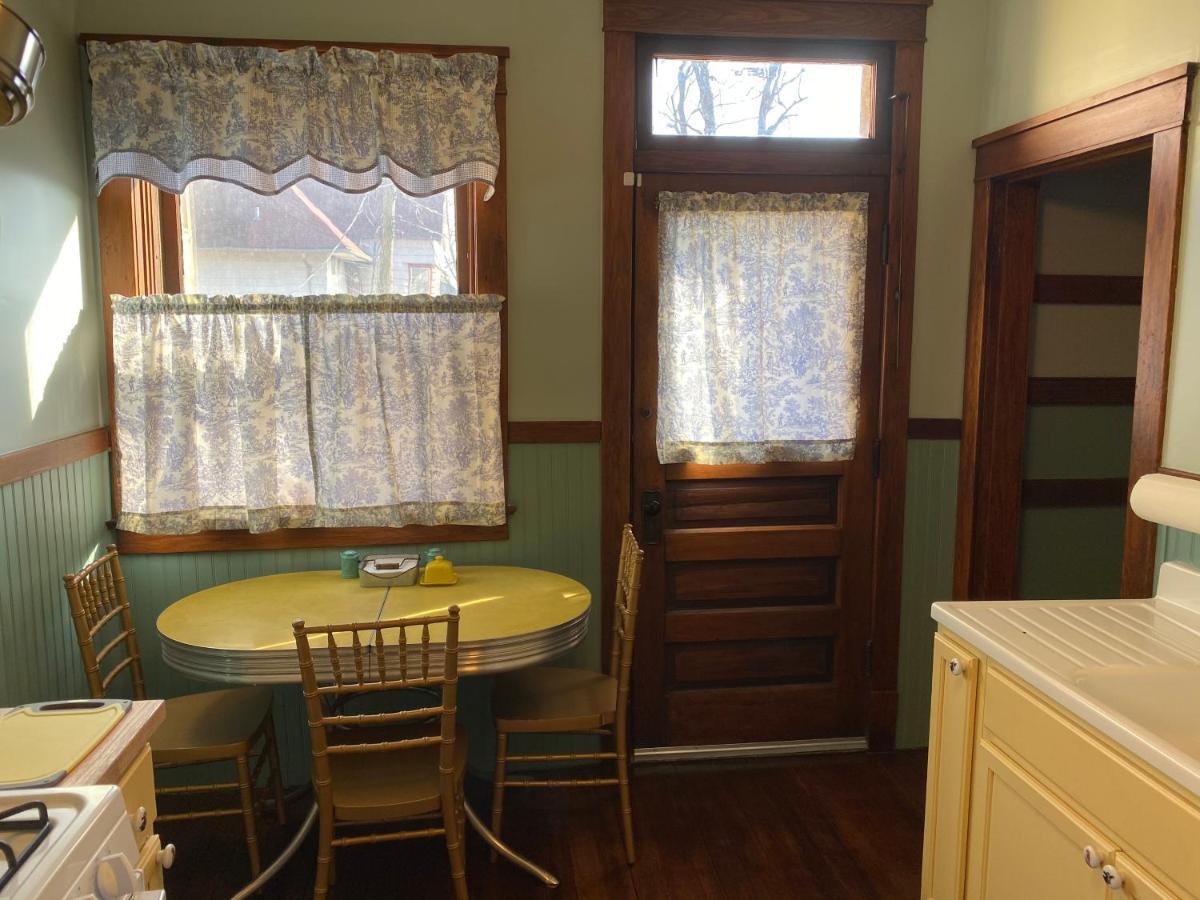 The Edmond An 1887 Arts & Crafts Gem Apartment Saint Joseph Luaran gambar